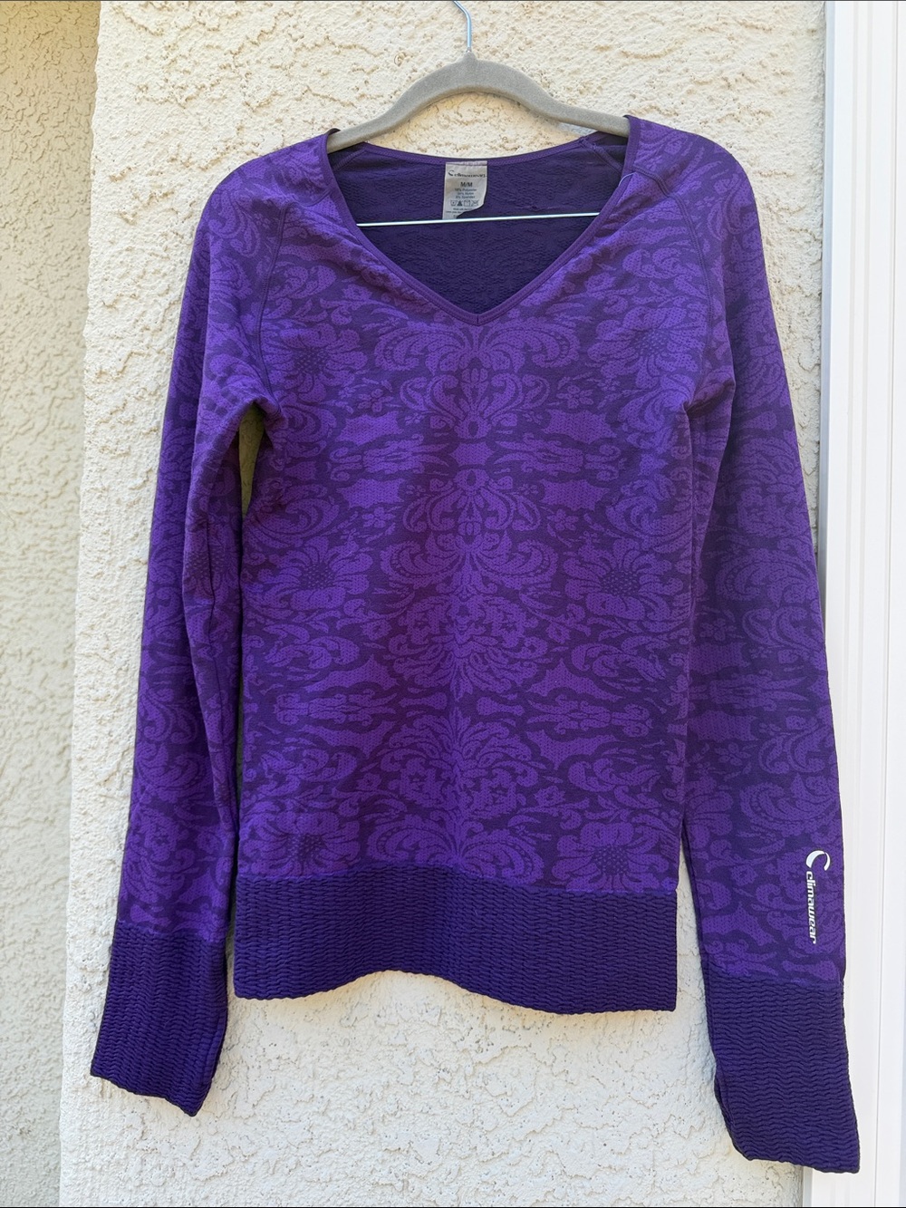 Climawear Women's Purple Floral V-neck Baselayer Seamless L/S Top Size M